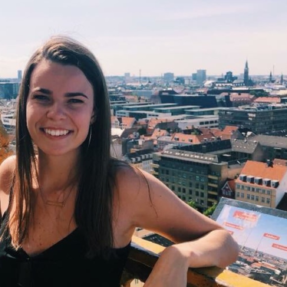 Meet your Posher, Caroline